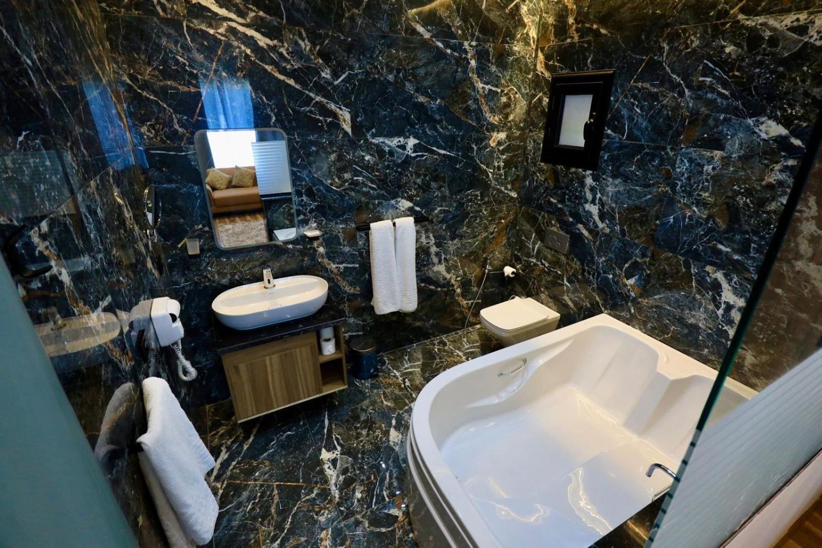 Farida Habu Palace Hotel Луксор Экстерьер фото
